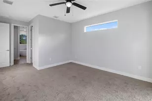 577 Dowling Cir, Lady Lake, FL 32159 - Photo 8