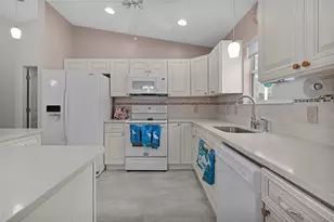 1317 Carvello Dr, The Villages, FL 32162 - Photo 14