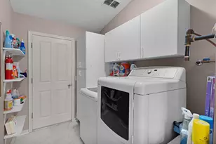 1317 Carvello Dr, The Villages, FL 32162 - Photo 32