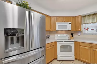 751 Old Oaks Lane, Leesburg, FL 34748 - Photo 18
