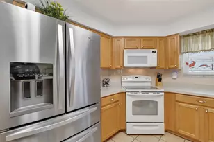 751 Old Oaks Ln, Leesburg, FL 34748 - Photo 18
