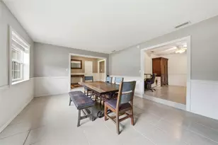112 E Gardenia St, Howey in the Hills, FL 34737 - Photo 6