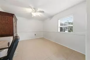 112 E Gardenia St, Howey in the Hills, FL 34737 - Photo 8