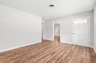 603 Milray Dr, Wildwood, FL 34785 - Photo 4