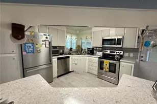 21 S Bobwhite Rd, Wildwood, FL 34785 - Photo 4