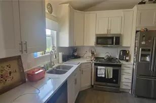 3033 Maywood Ct, The Villages, FL 32162 - Photo 2