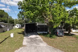 28814 Hubbard St, Leesburg, FL 34748 - Photo 2