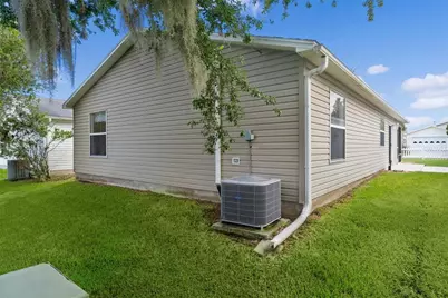 8201 SE 169th Palownia Loop, The Villages, FL 32162 - Photo 32