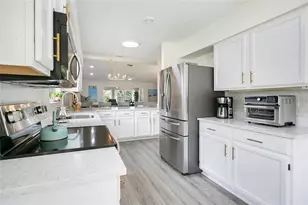 32222 Summertree Cir, Leesburg, FL 34748 - Photo 8
