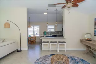 714 Bay Hill Ct, Lady Lake, FL 32159 - Photo 4
