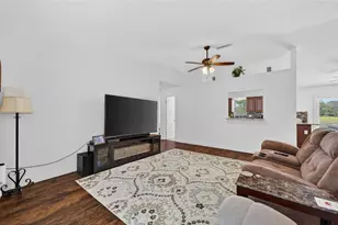 2911 Omaha Dr, Deltona, FL 32738 - Photo 10