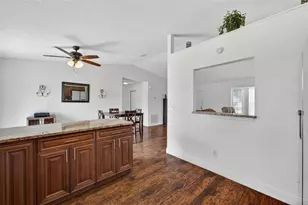 2911 Omaha Dr, Deltona, FL 32738 - Photo 16