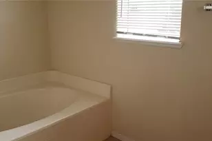 274 Curtis Ave, Groveland, FL 34736 - Photo 16