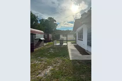 919 Cr 482D, Lake Panasoffkee, FL 33538 - Photo 22