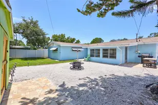7687 117th St, Seminole, FL 33772 - Photo 38