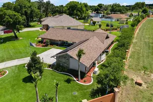 26515 Savage Cir, Howey in the Hills, FL 34737 - Photo 10