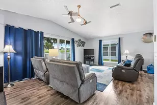 723 Heathrow Ave, Lady Lake, FL 32159 - Photo 12