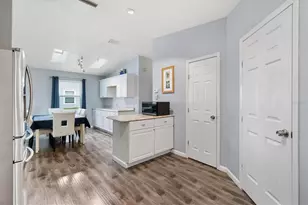 723 Heathrow Ave, Lady Lake, FL 32159 - Photo 18