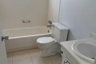 1100 E Caroline St, Tavares, FL 32778 - Photo 8