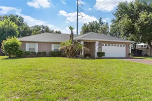 200 Waters Edge Dr, Leesburg, FL 34748 - Photo 1