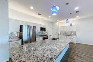 537 Narrow Vw Ln, Groveland, FL 34736 - Photo 14