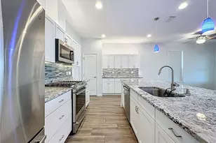 537 Narrow Vw Ln, Groveland, FL 34736 - Photo 16