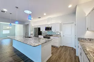 537 Narrow Vw Ln, Groveland, FL 34736 - Photo 14