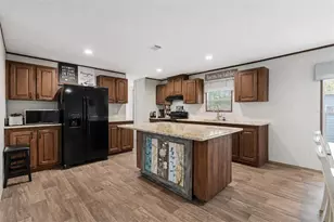 42215 Beech Ave, Deland, FL 32720 - Photo 2