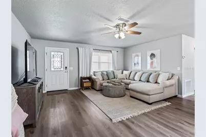 321 San Marino Drive, The Villages, FL 32159 - Photo 6