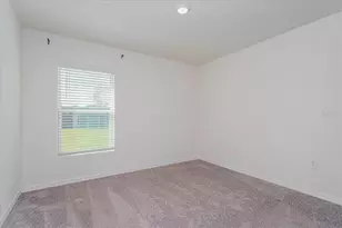 352 Towns Cir, Haines City, FL 33844 - Photo 18