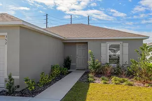 352 Towns Cir, Haines City, FL 33844 - Photo 2
