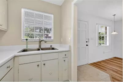 200 E 10th Avenue #8, Mount Dora, FL 32757 - Photo 12