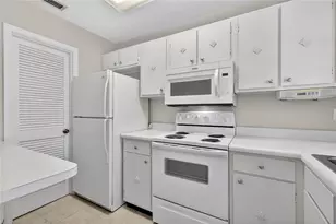 200 E 10th Ave, Mount Dora, FL 32757 - Photo 10
