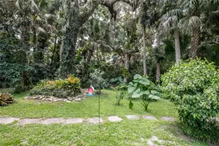 16720 Beauclaire Ct, Tavares, FL 32778 - Photo 32