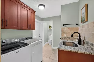 16720 Beauclaire Ct, Tavares, FL 32778 - Photo 22