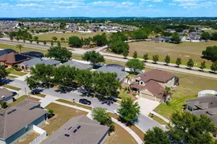 135 Blackstone Creek Rd, Groveland, FL 34736 - Photo 14
