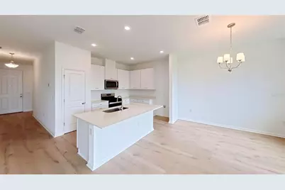 6205 Sanders Grove Circle, Okahumpka, FL 34762 - Photo 4