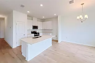 6205 Sanders Grove Cir, Okahumpka, FL 34762 - Photo 4