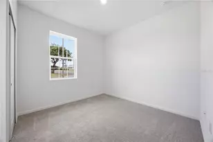 6205 Sanders Grove Cir, Okahumpka, FL 34762 - Photo 4