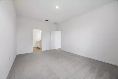 6205 Sanders Grove Circle, Okahumpka, FL 34762 - Photo 14