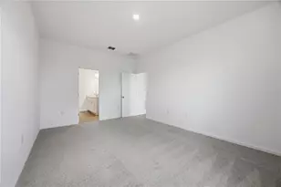 6205 Sanders Grove Cir, Okahumpka, FL 34762 - Photo 14