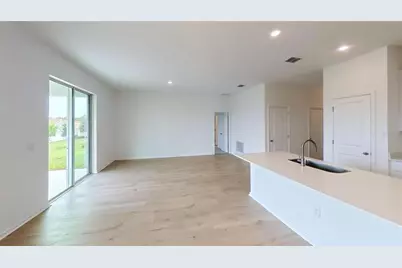 6205 Sanders Grove Circle, Okahumpka, FL 34762 - Photo 10