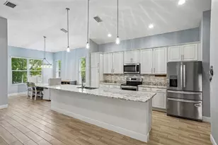 10339 Addison Shr Wy, Oxford, FL 34484 - Photo 14