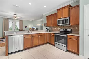 36403 Grand Island Oaks Cir, Grand Island, FL 32735 - Photo 10