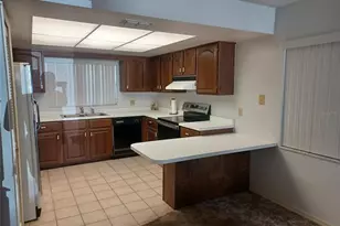 805 Velma Ct, Tavares, FL 32778 - Photo 6