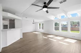 8531 Semmes St, Zephyrhills, FL 33540 - Photo 12