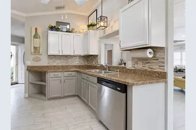 853 Winchester Court, The Villages, FL 32162 - Photo 8