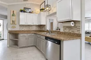 853 Winchester Ct, The Villages, FL 32162 - Photo 8