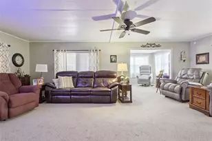 137 Jacaranda Dr, Leesburg, FL 34748 - Photo 8
