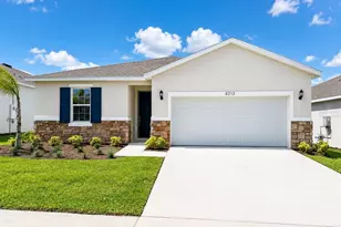 6213 Sanders Grove Cir, Okahumpka, FL 34762 - Photo 1